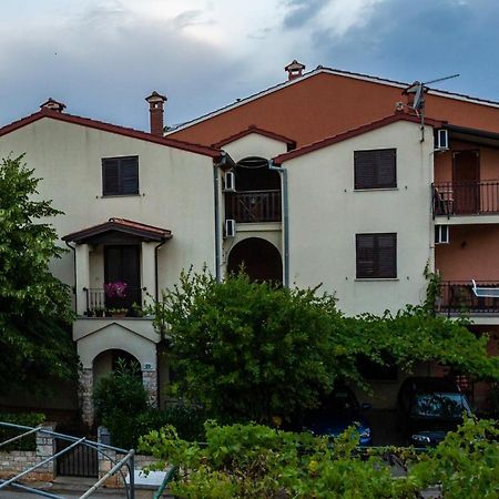 Apartment Exclusive Annex ロヴィニ エクステリア 写真